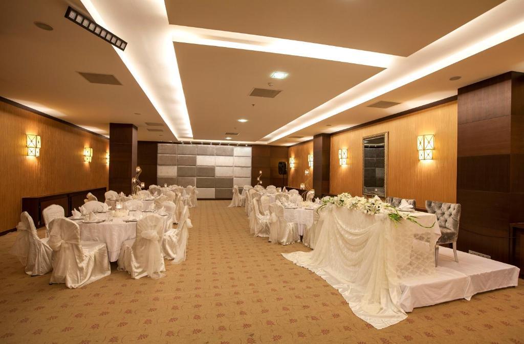 Safir Hotel Газиантеп Екстериор снимка