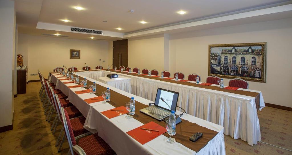 Safir Hotel Газиантеп Екстериор снимка