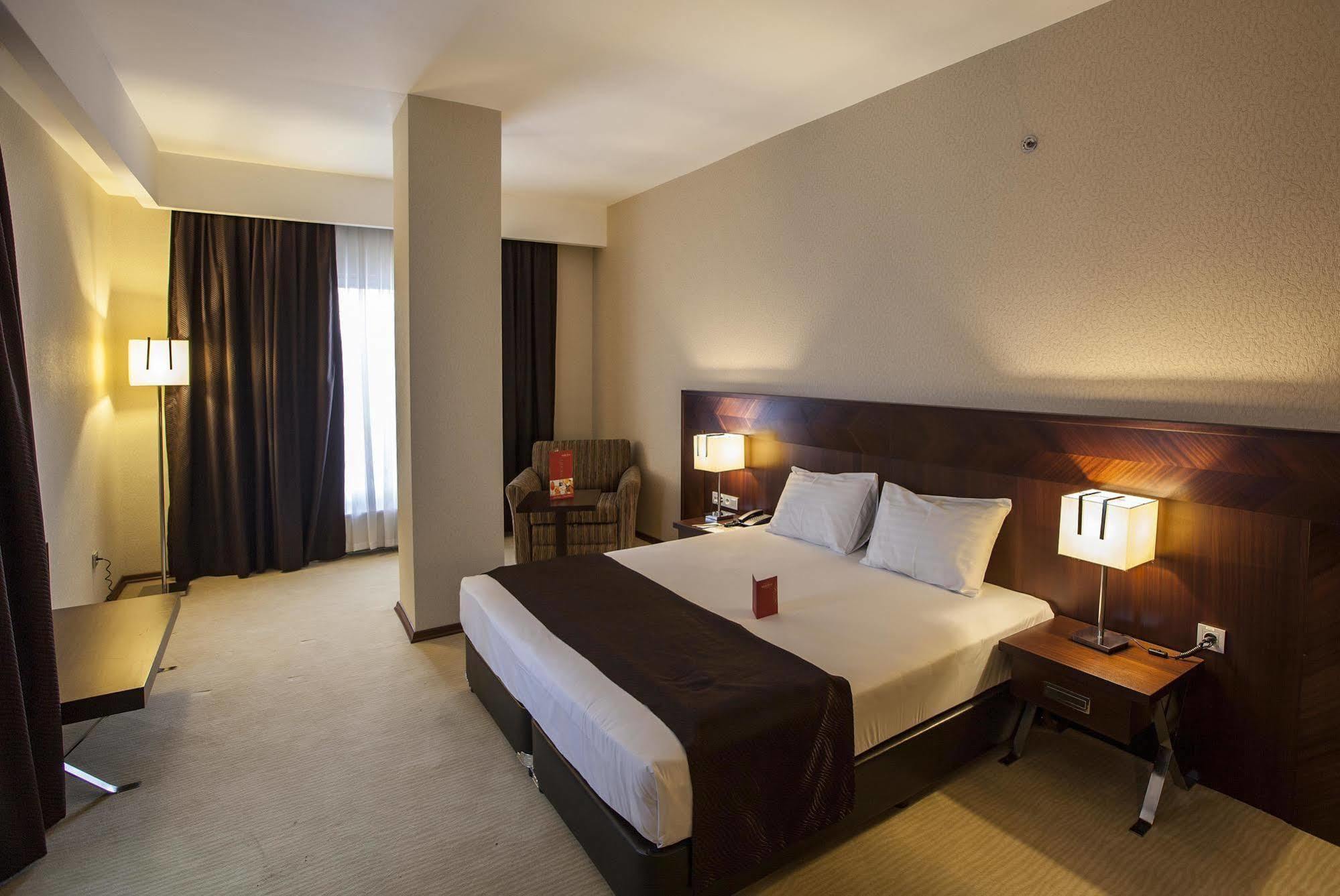 Safir Hotel Газиантеп Екстериор снимка